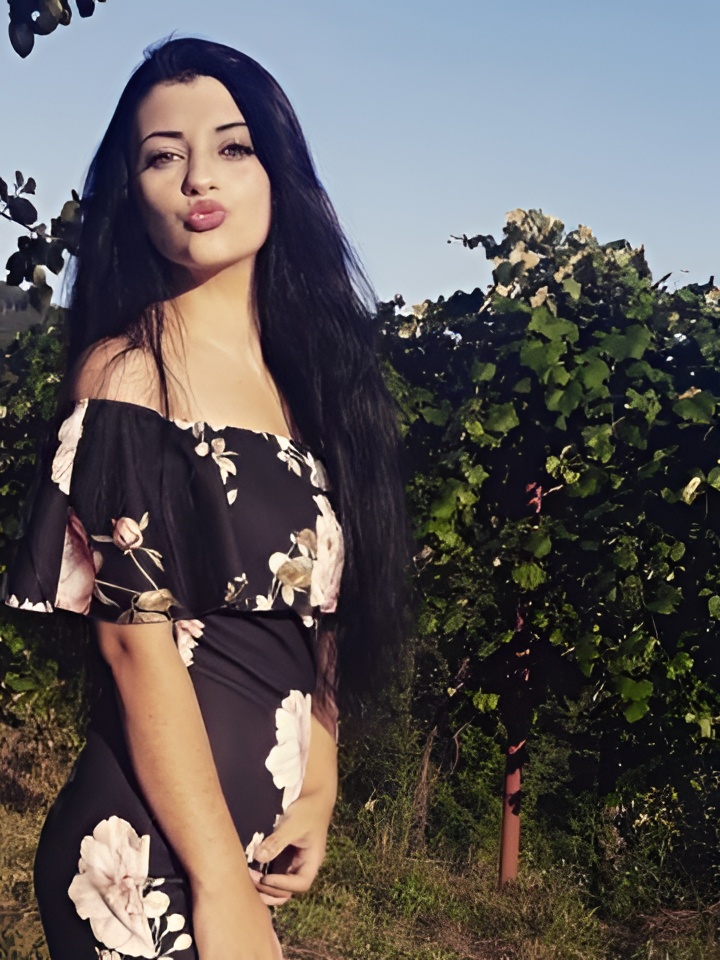 Ангелина привлекальеная девушка из Ступино цена от 2500 руб