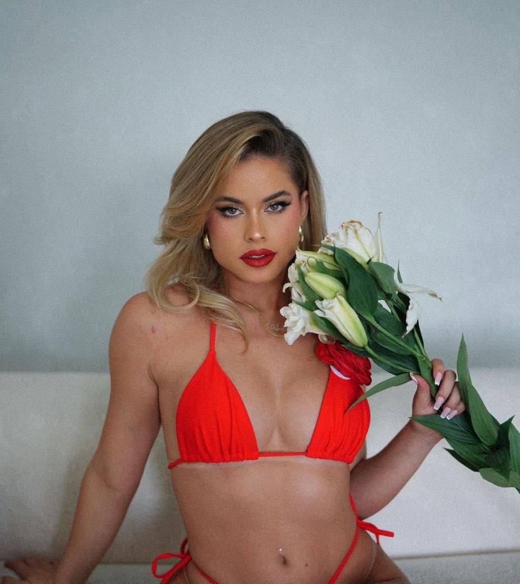 Светка привлекальеная девушка из Ступино цена от 4000 руб