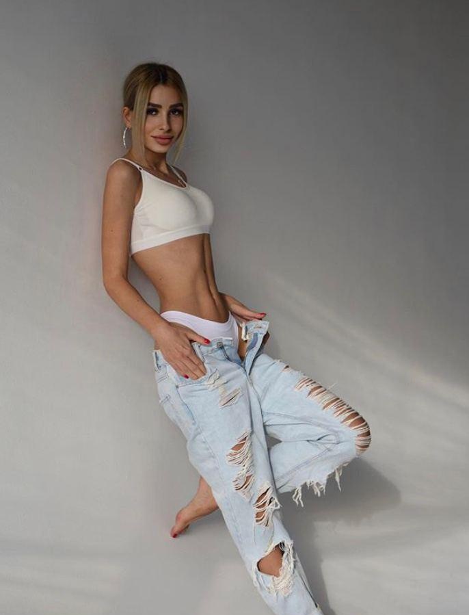 Индивидуалка 🎥 Эля, доступна для личного знакомства от 7000 руб